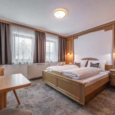 Penzinghof Apartment *